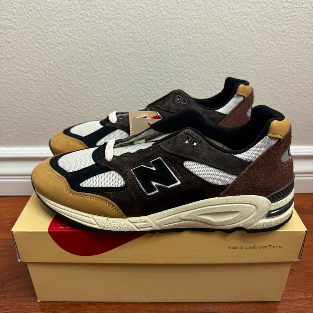 New Balance 990v2 MiUSA Season 2 Brown Size 11 - Picture 3 of 8